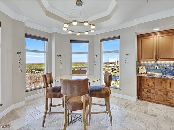 5th image of 6061 Silver King Blvd Unit 1006