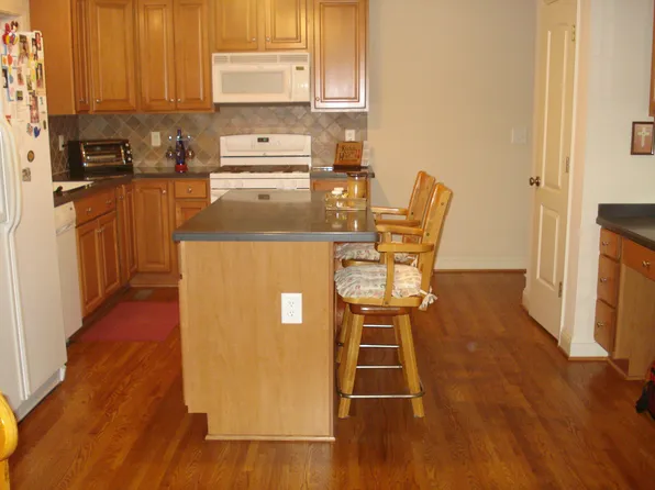 228 Wild Timber Pkwy, Pelham, AL 35124