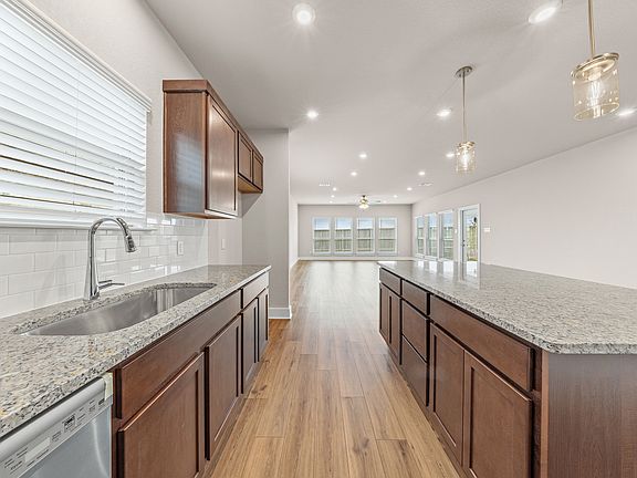3rd image of 4607 Allison Dr