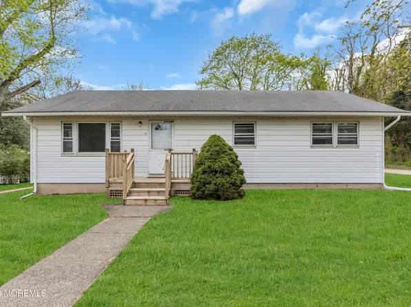 12 Bay Boulevard, Bayville, NJ 08721