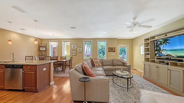 1685 Laurel St #4 — Photo 12
