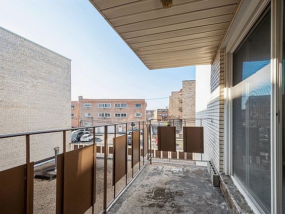 3rd image of 8210 Elmwood St #301