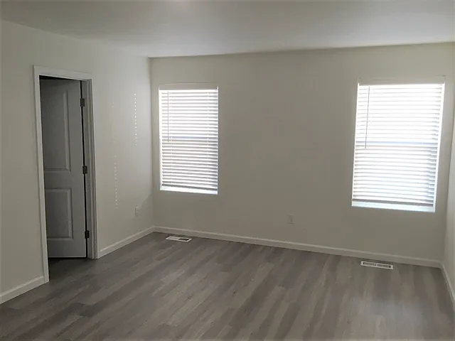 4 bed, 2.5 bath, 2175 sqft, $3,025 — Photo 4