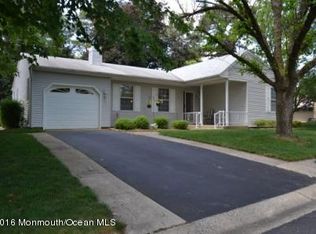 8 Stonybrook Rd, Manchester Township, NJ 08759