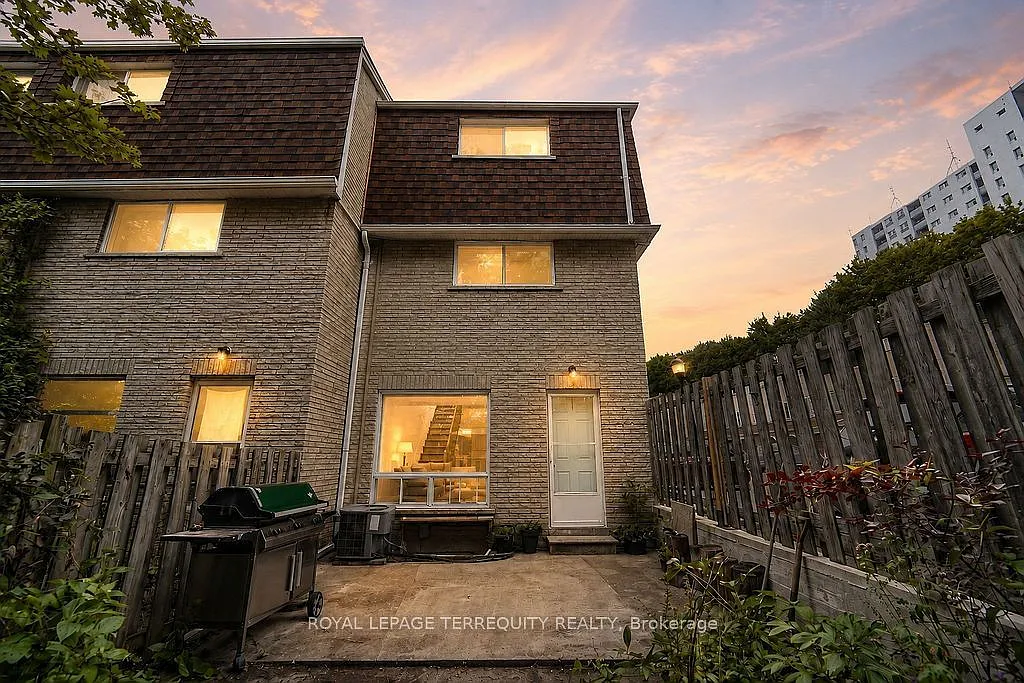 4 bed, $3,100 — Photo 3