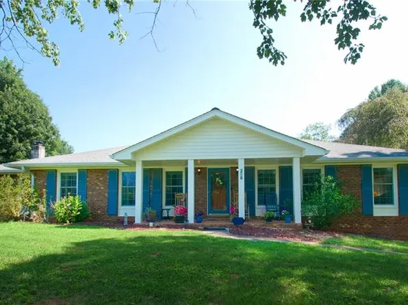 208 Raven Green St, Wilkesboro, NC 28697