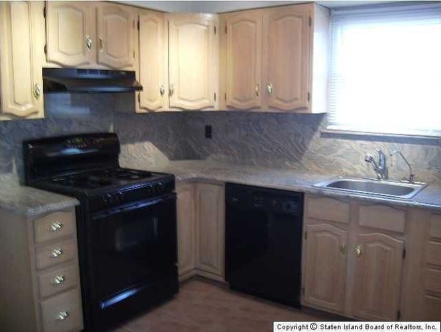 2nd image of 408 Adams Ave