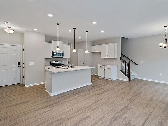 3rd image of 4894 Harrier Ln