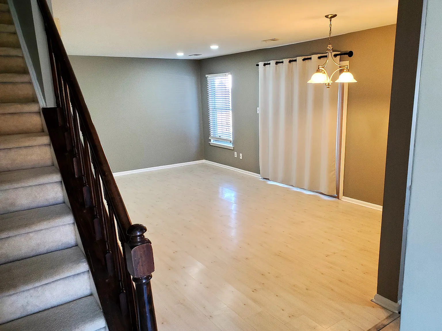 2 bed, 1.5 bath, 1300 sqft, $2,650 — Photo 4