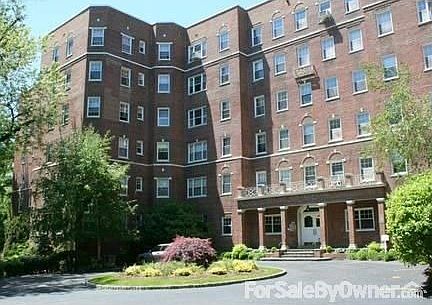 1st image of 50 N Broadway APT 3K