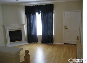 5th image of 315 Garnet St Unit G
