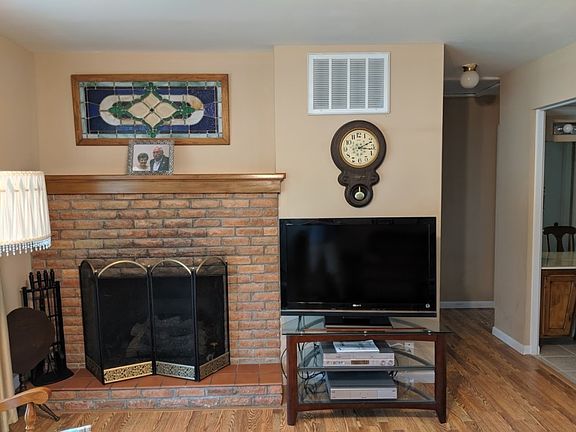 4th image of 89 Lakeshore Dr