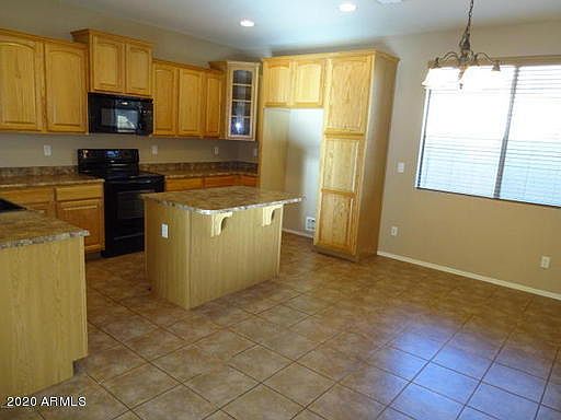 3rd image of 2731 E Canyon Creek Dr