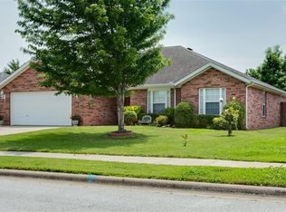 3807 SW Moline Ave, Bentonville, AR 72712