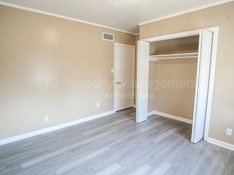 113 Louella Dr — Photo 8