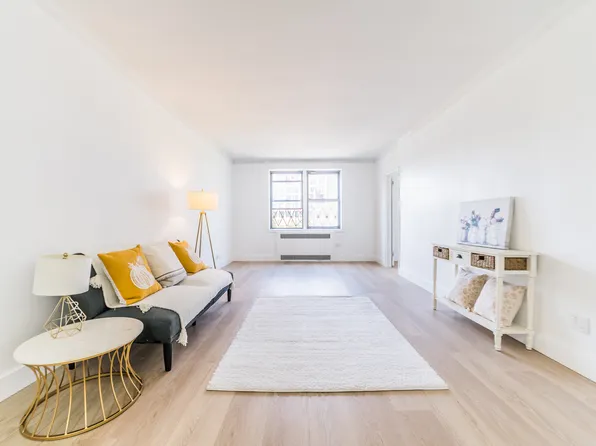 69-40 Yellowstone Boulevard image 1 of 16