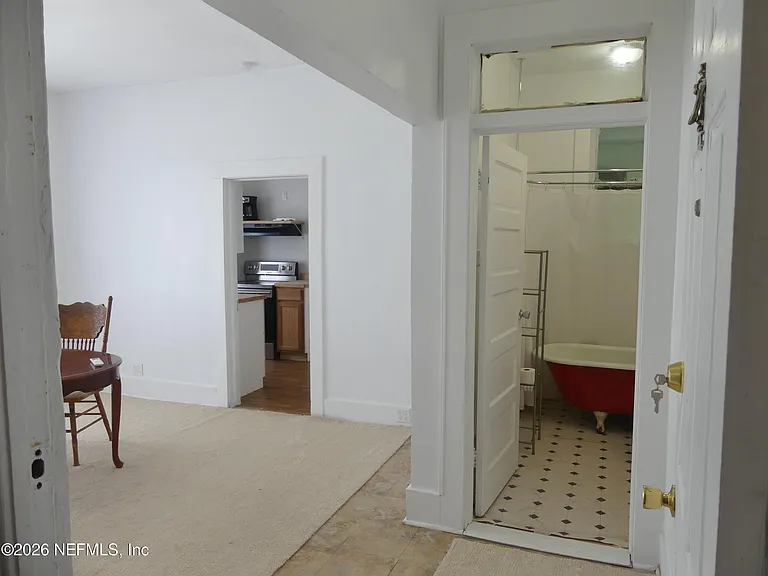 209 S 4th St #3 — Photo 3