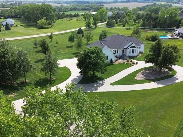 21701 Kaar Rd, Hickman, NE 68372