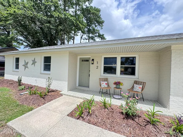 12 Diamond Drive, Castle Hayne, NC 28429