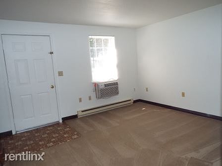 livingroom from kitchen