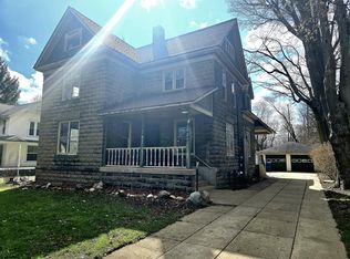 622 Maple St, Colon, MI 49040