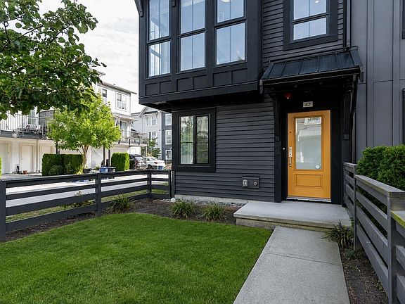 3rd image of 4656 Orca Way #42