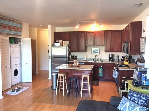 3rd image of 2923 N Clybourn Ave Unit 303