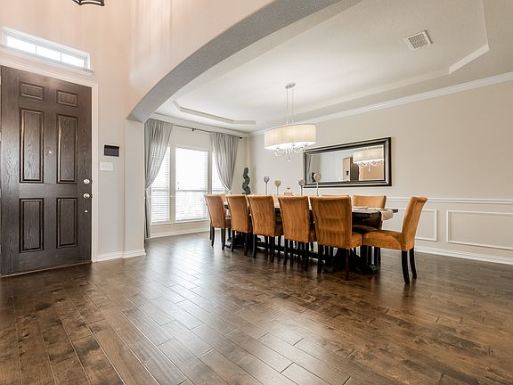 3rd image of 1416 Caruth Ln
