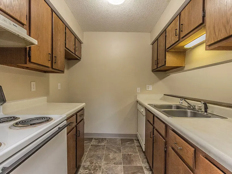 Perry Pointe Place — Photo 2