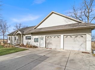 2992 Burke Uns, New Lisbon, WI 53950