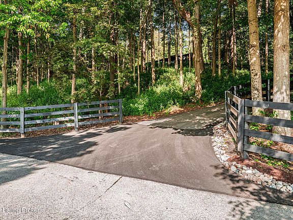 5th image of 7909 Rose Island Rd