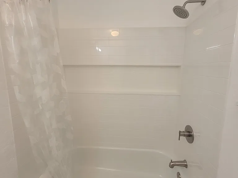 405 Columbia Dr SE #B — Photo 16
