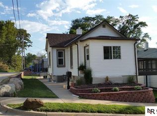 2515 Arbor St, Omaha, NE 68105