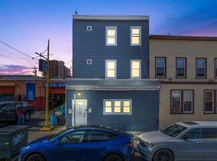 705 8th St, Union City, NJ 07087