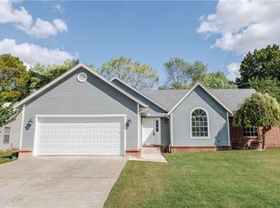 1856 N Salem Rd, Fayetteville, AR 72704