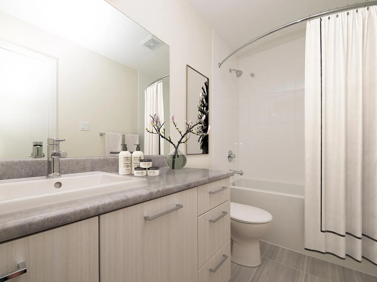Riverbend Village Apartments — Photo 4