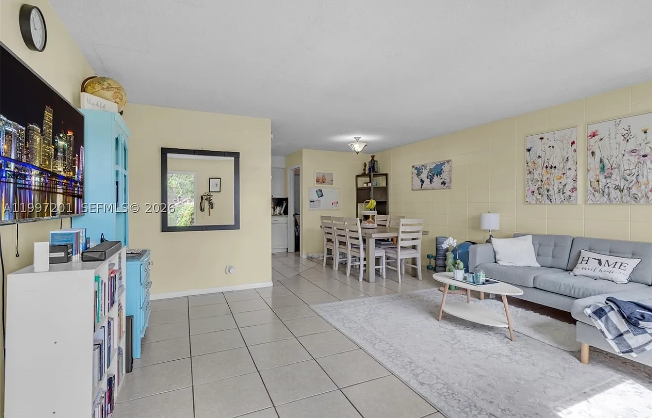 2 bed, $2,000 — Photo 3
