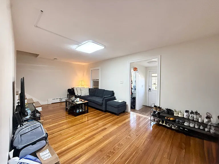 58 Lake St — Photo 4