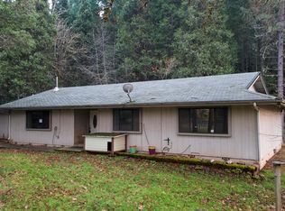 5201 Lake Shore Dr, Selma, OR 97538