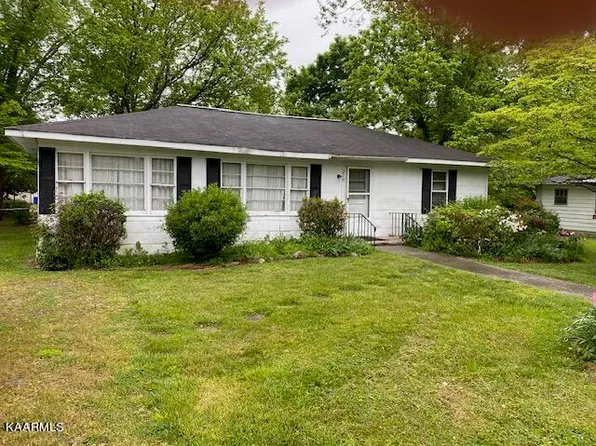 270 Hiway Dr, Clinton, TN 37716