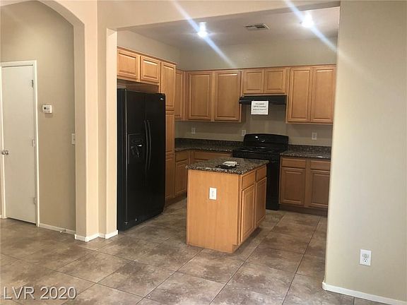 5th image of 10656 Bandera Mountain Ln
