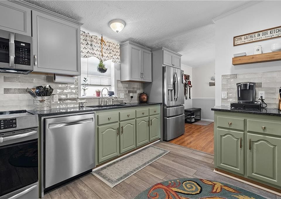 1st image of 70 Blackbird St
