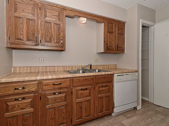 5th image of 3902 Peperport Dr #3902