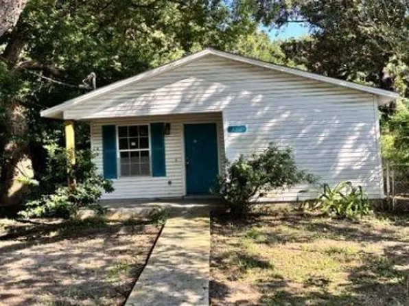 2304 W Yonge St, Pensacola, FL 32505