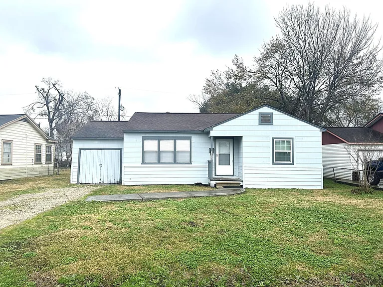 11005 Muscatine St — Photo 2