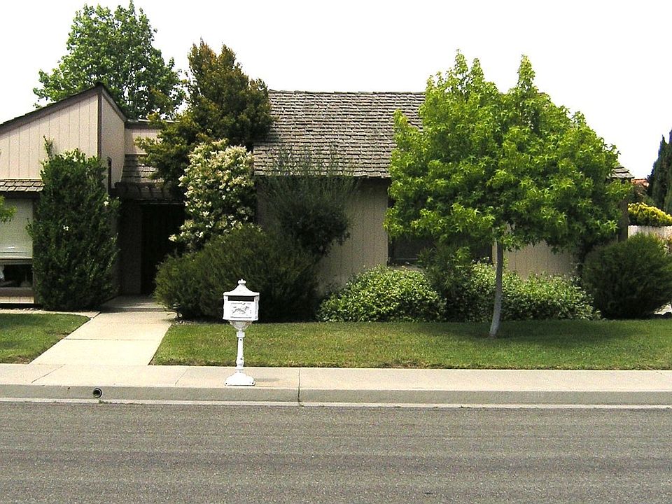  lovely Hancock Park home