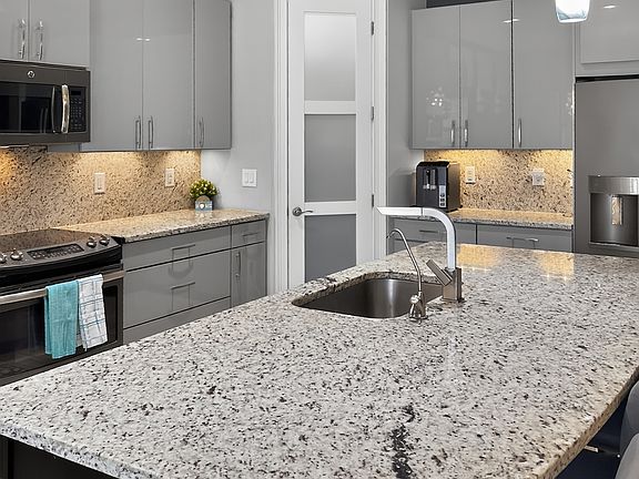 5th image of 14375 Tuscany Pointe Trl