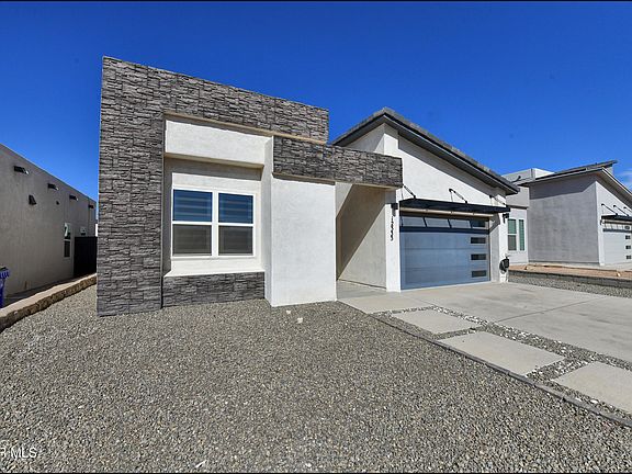 2nd image of 12333 Desert Wolf Ave