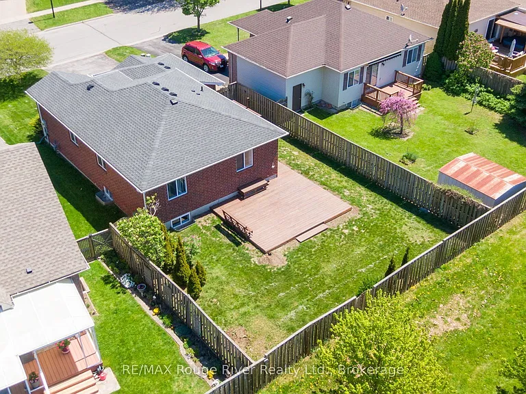 795 Munson Cres — Photo 35