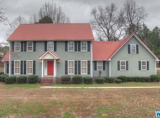 896 Pinemeadow Dr, Gardendale, AL 35071